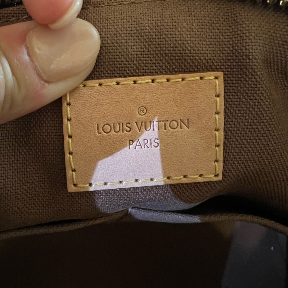 Louis Vuitton Monogram Tivoli PM handbag - Picture 14 of 17